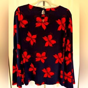 Joseph Ribkoff top, Bell Sleeves, Excellent condition.